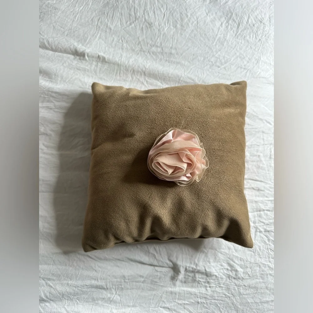 Lollipops & Roses Floral Pillows set